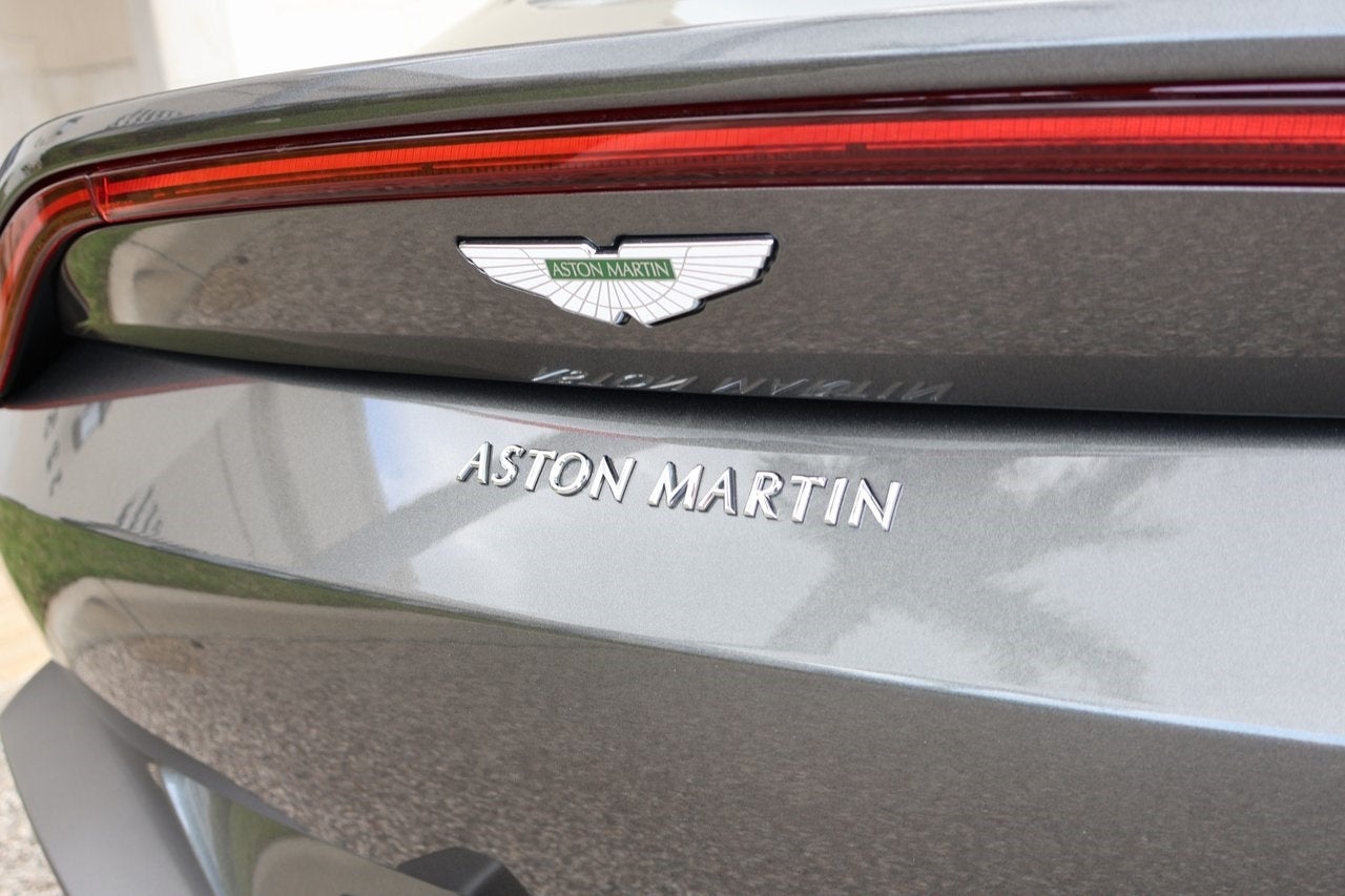 2021 Aston Martin Vantage Base